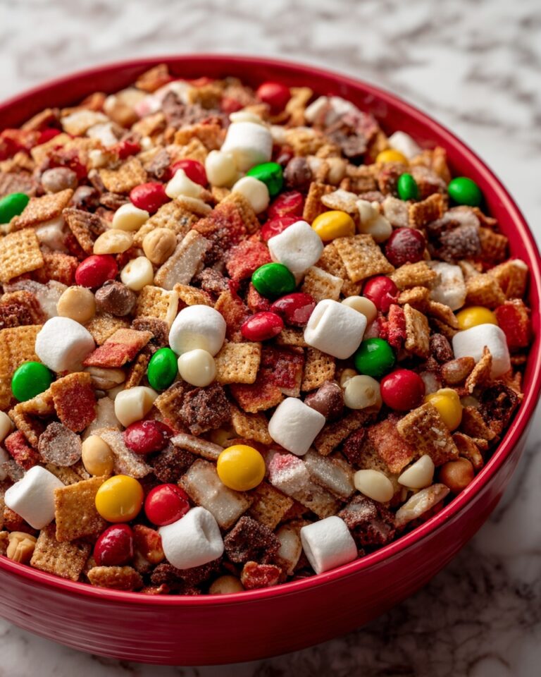 Elf Snack Mix: Sweet, Crunchy Holiday Treat Recipe