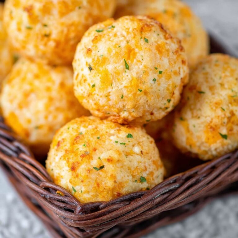 Homemade Red Lobster Cheddar Bay Biscuits Recipe